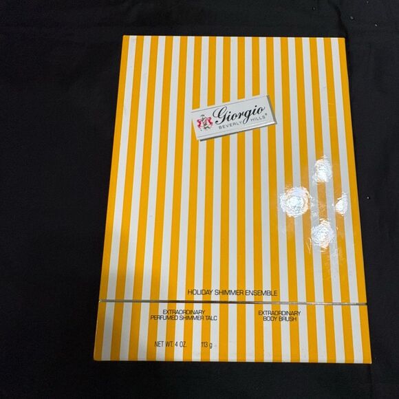 Giorgio Beverly Hills Extraordinary Shimmer talc Perfume and Brush Boxed set NIB - Picture 5 of 8